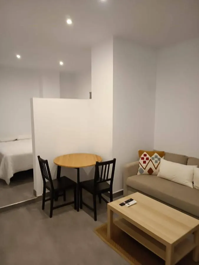 Complejo Pinta18 At1, At2 Y At3 Apartment Seville